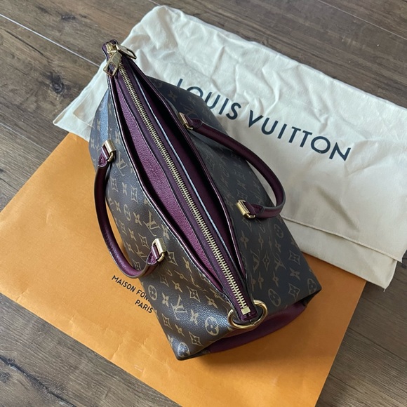 LOUIS VUITTON-AUTHENTIC Large Signature Logo Canvas Fuchsia Handbag - Picture 11 of 16